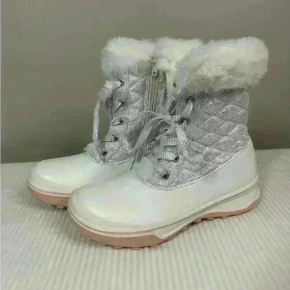 Kelly & Katie Aurora kids showboat silver white pink size 3M EUC let it go - Picture 2 of 15